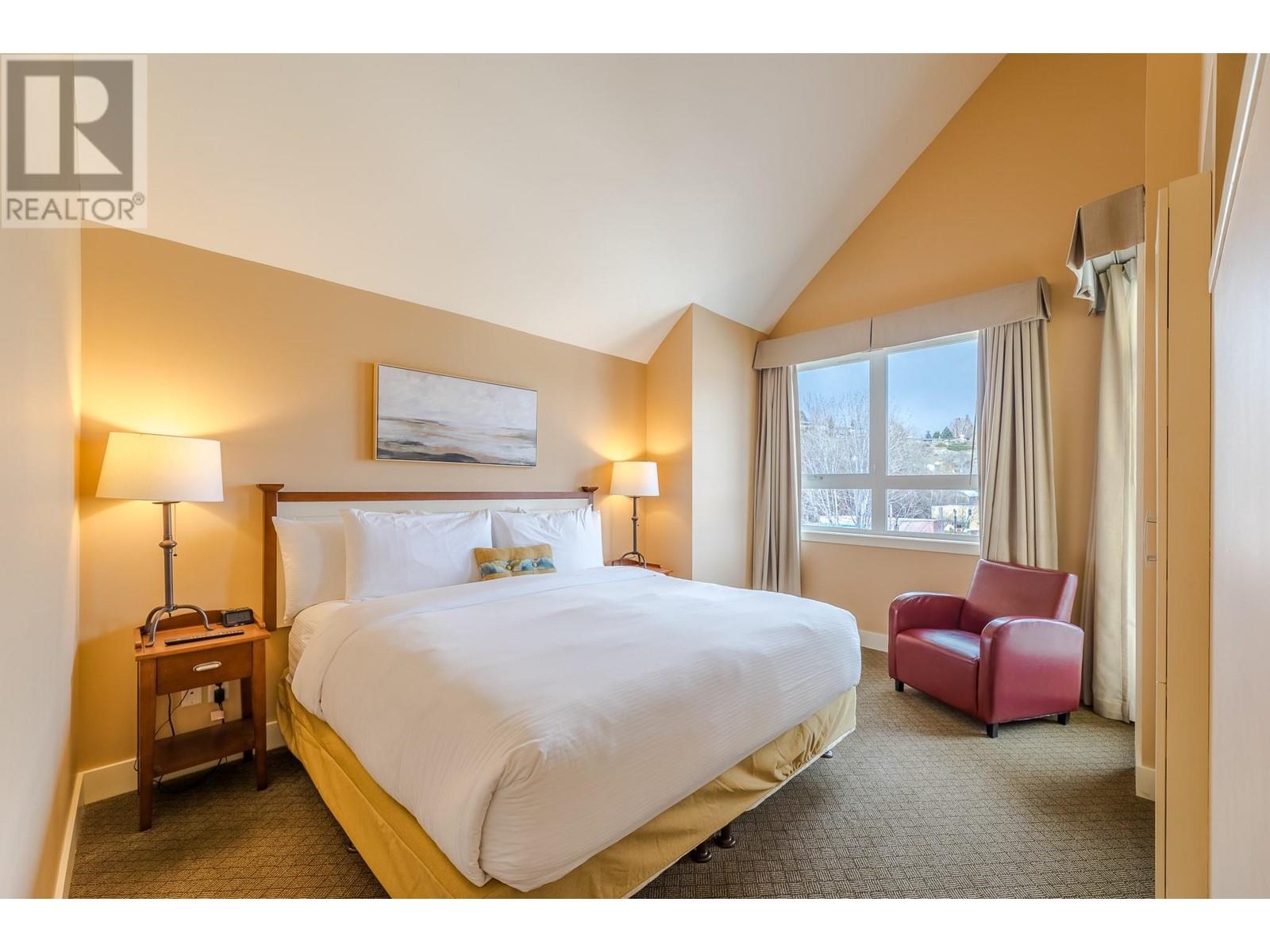 629 12811 LAKESHORE Drive South, Summerland