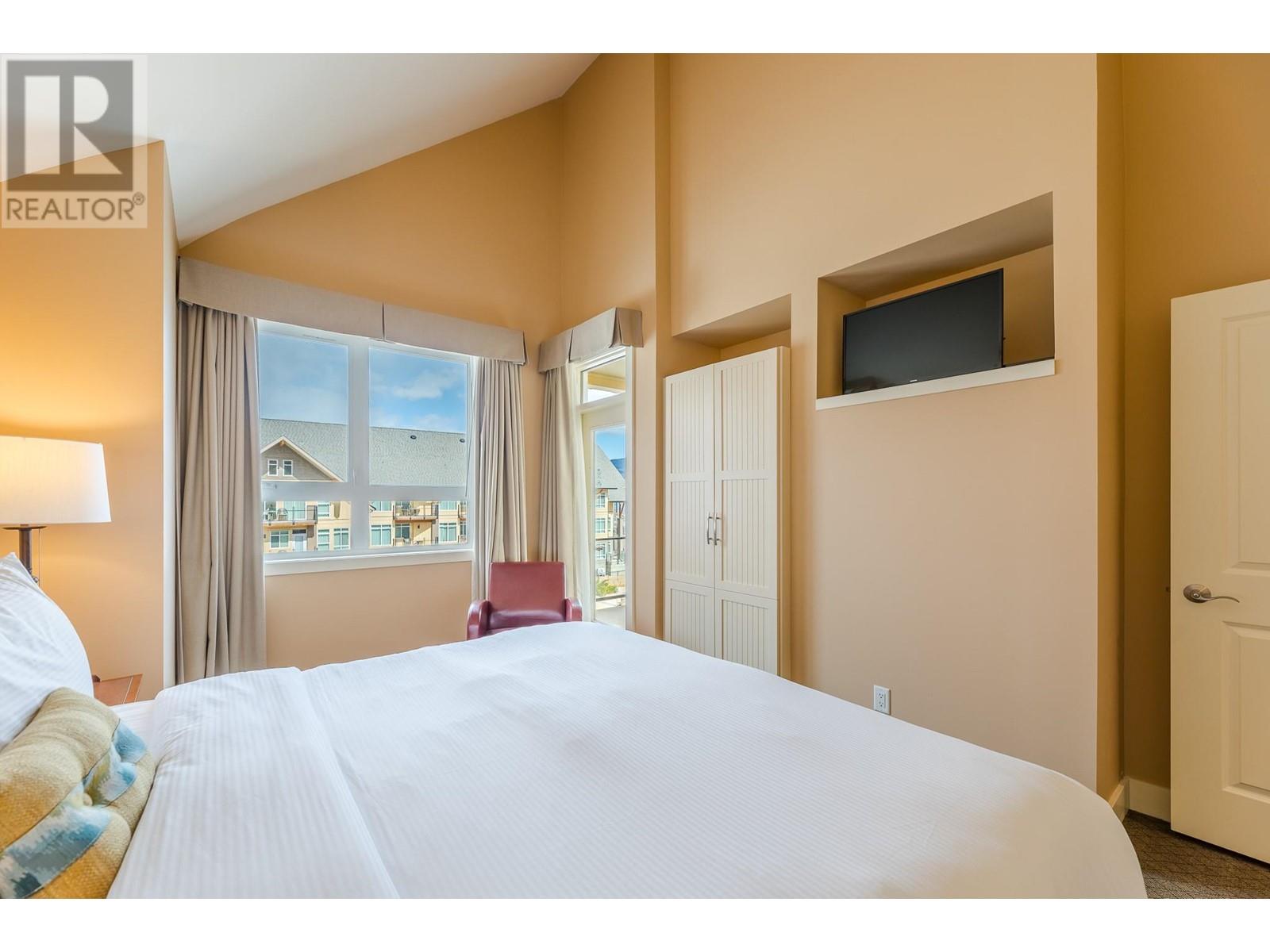629 12811 LAKESHORE Drive South, Summerland