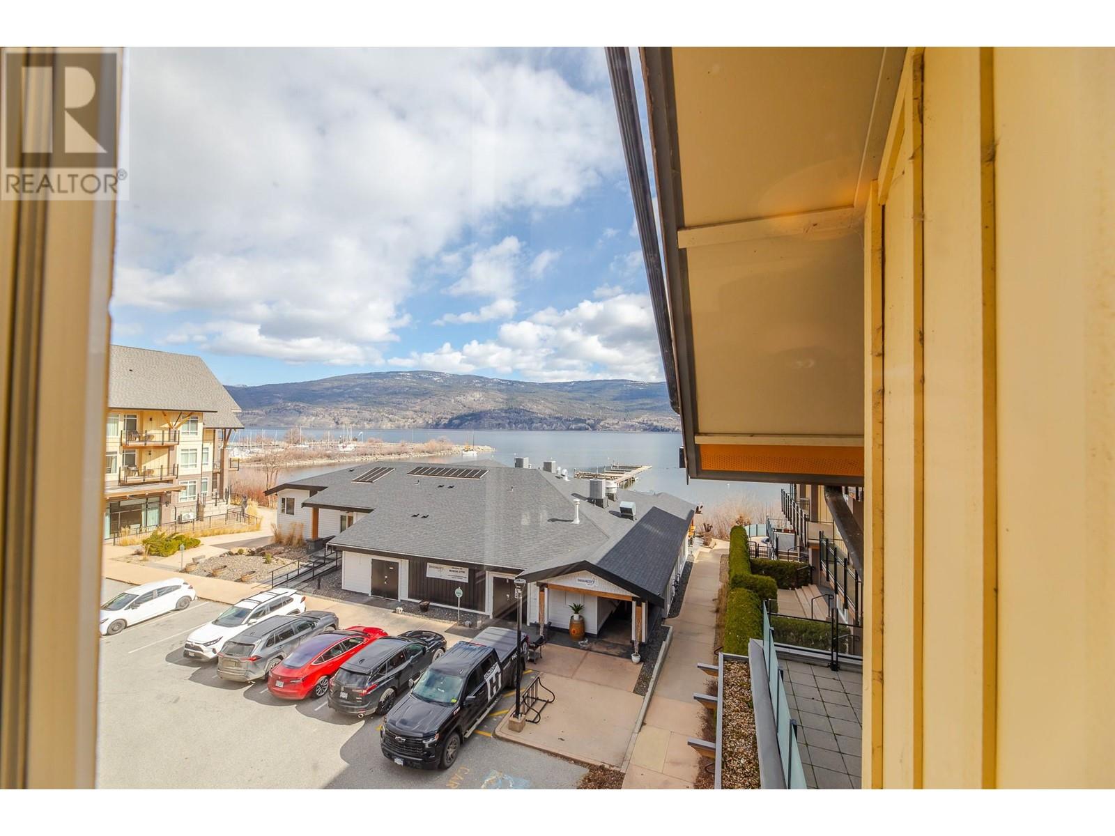 629 12811 LAKESHORE Drive South, Summerland