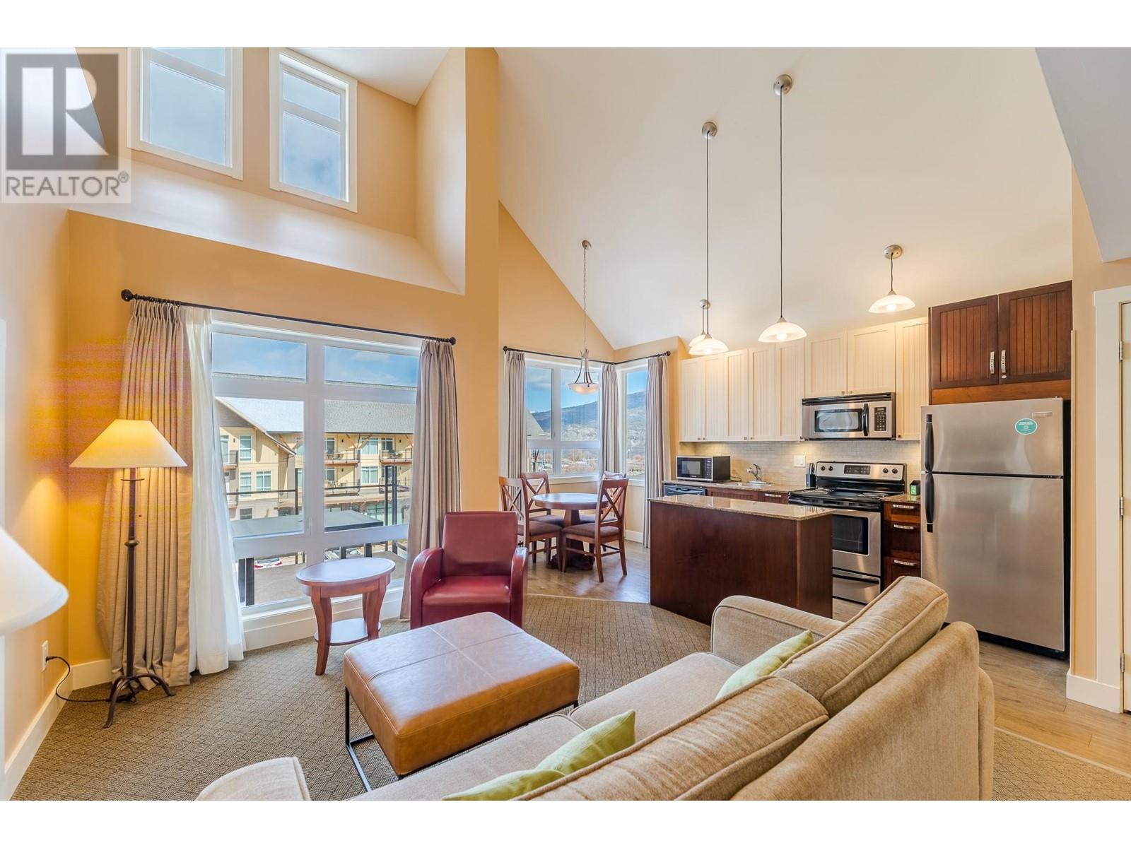 629 12811 LAKESHORE Drive South, Summerland