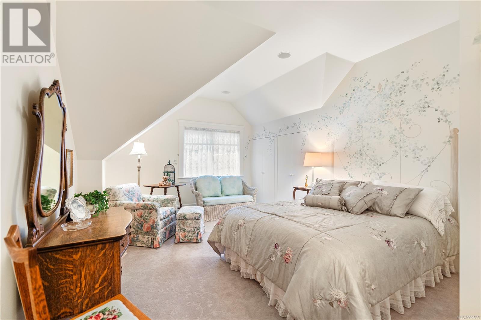 Single Family House Character for Sale in   Pemberton Rd Victoria 