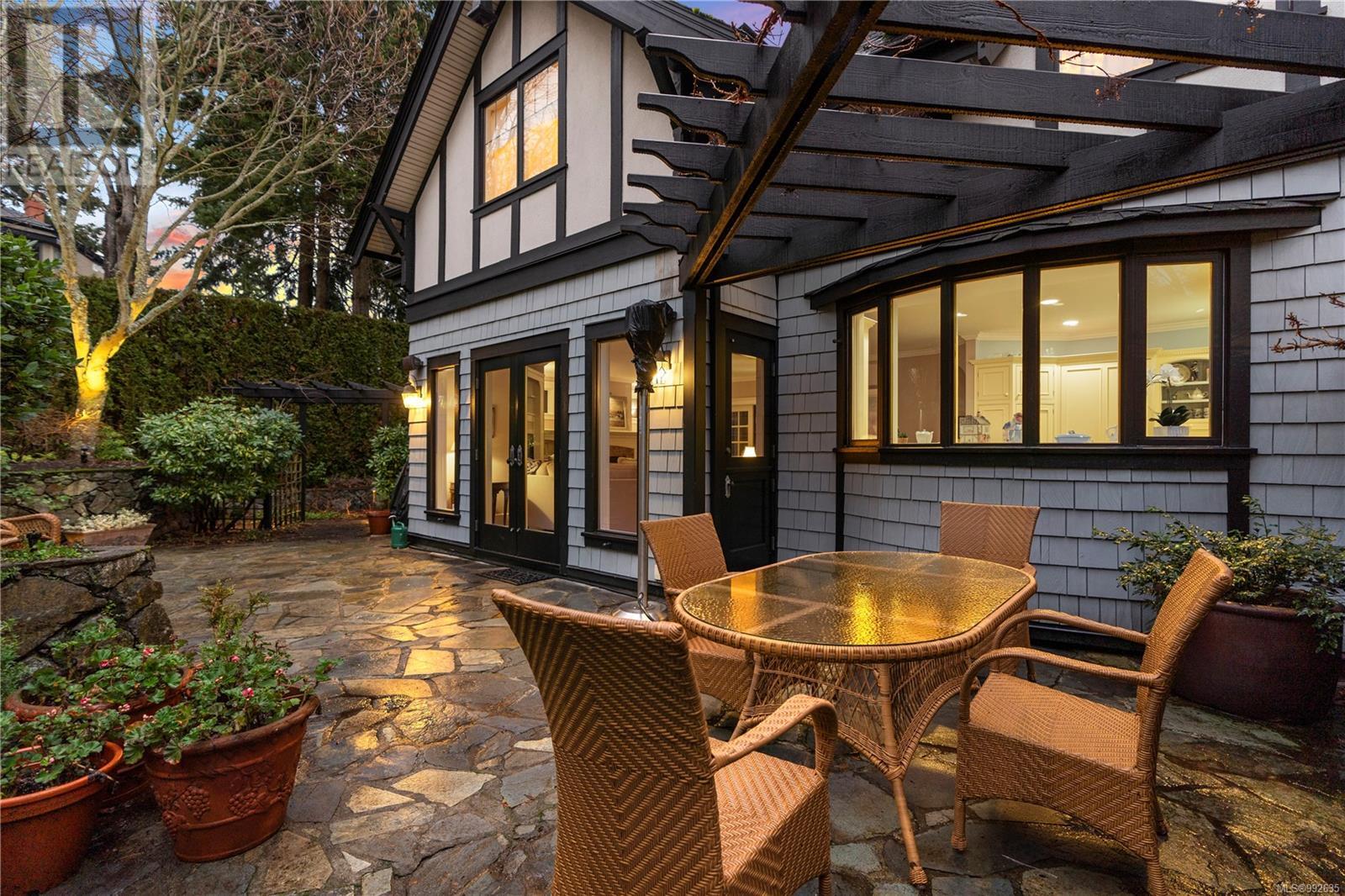 Single Family House Character for Sale in   Pemberton Rd Victoria 