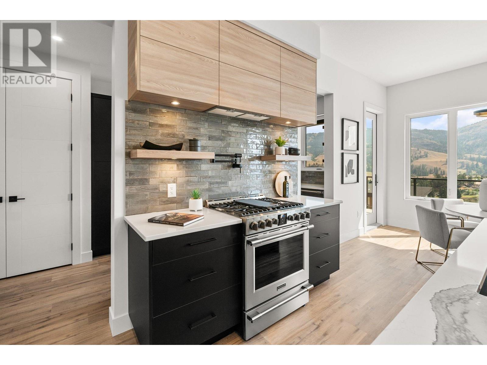  901 Melrose Street, Kelowna