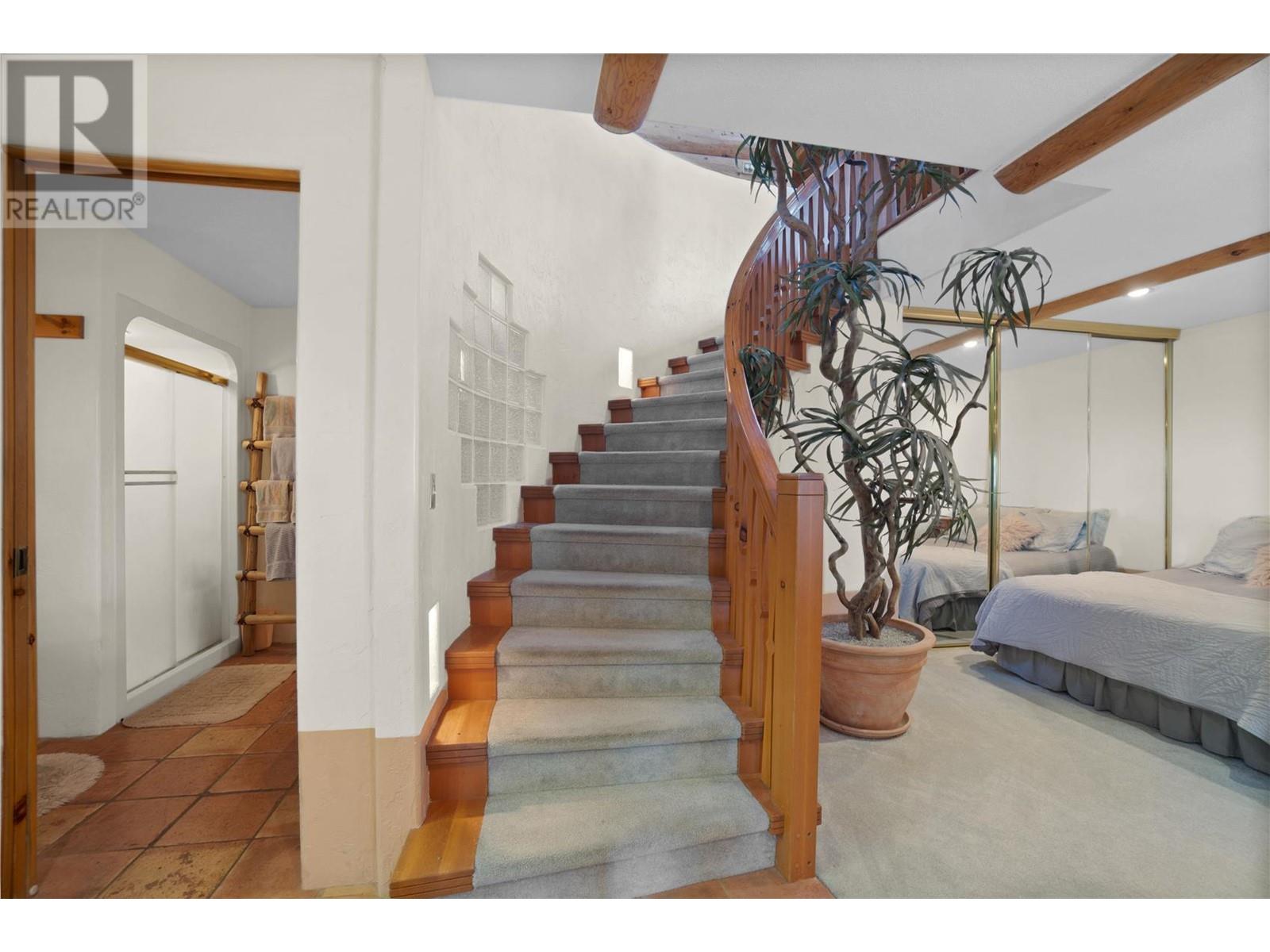 1291 Otter Lake Road, Armstrong