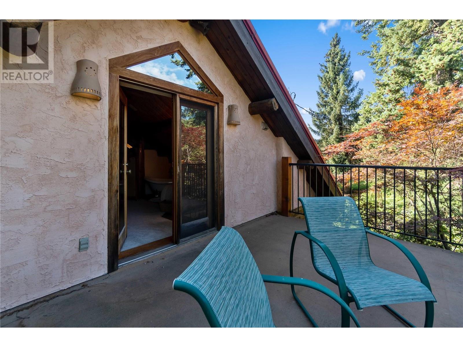 1291 Otter Lake Road, Armstrong