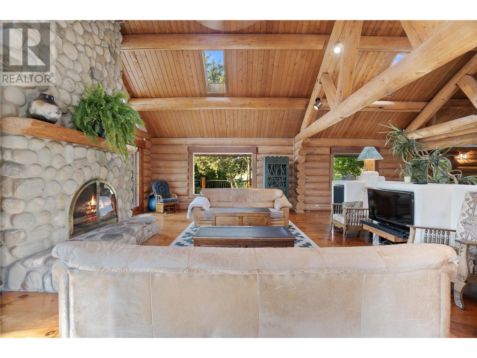 1291 Otter Lake Road, Armstrong