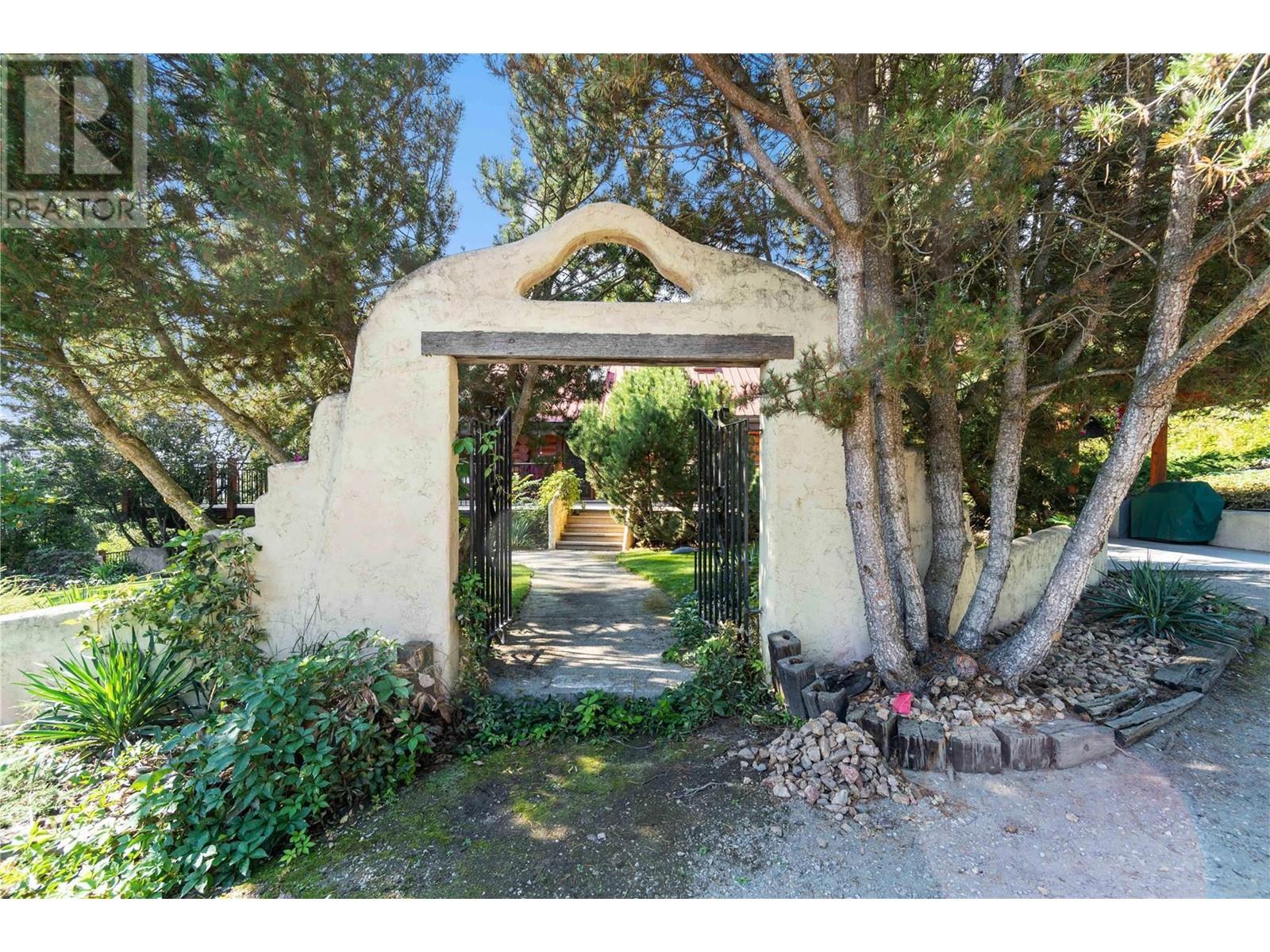 1291 Otter Lake Road, Armstrong