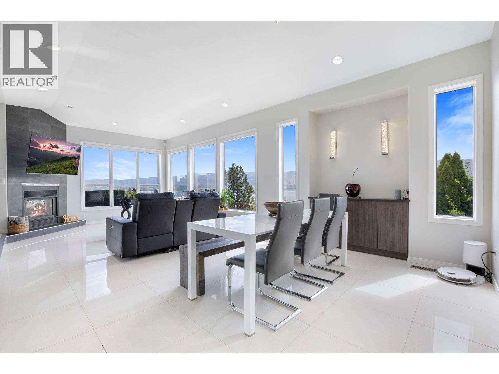  3567 Royal Gala Drive, West Kelowna