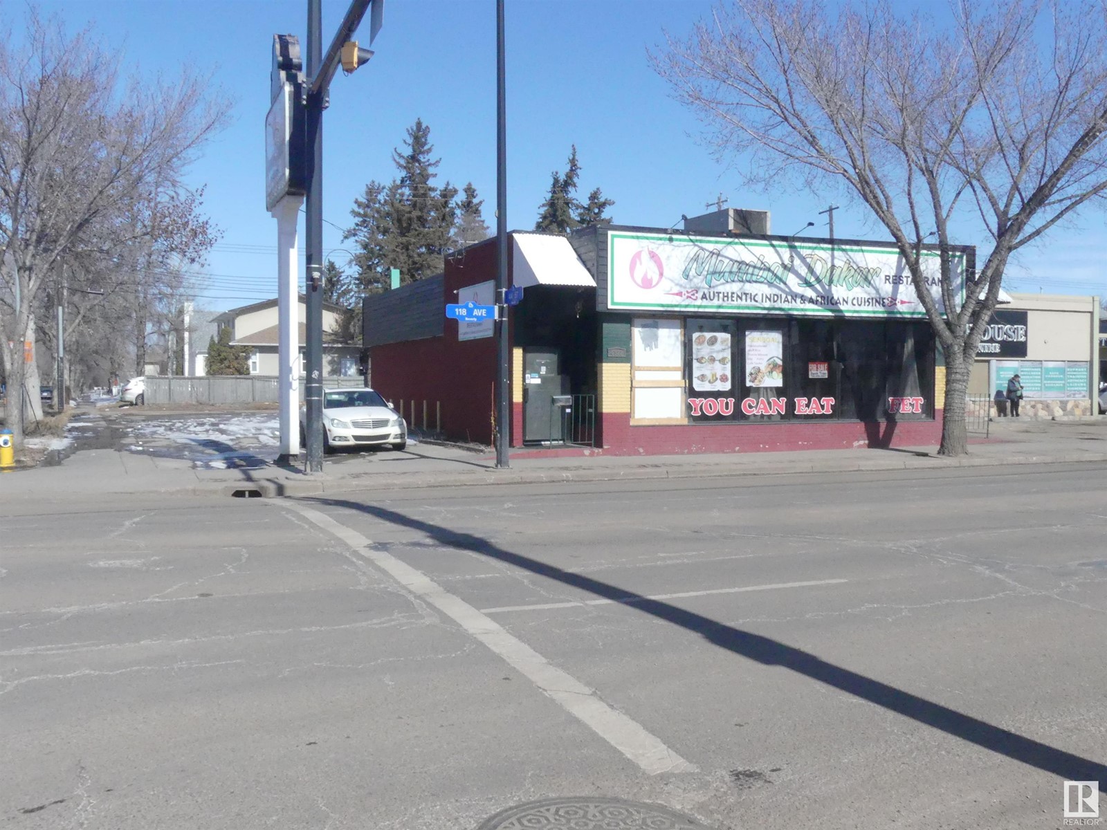 Photo 4 of 4322 118 Av Nw Nw, Edmonton AB