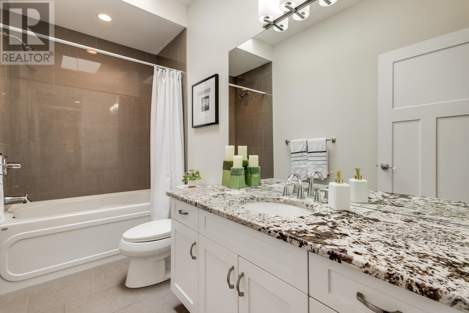 7229 Edgewater Place, Coldstream