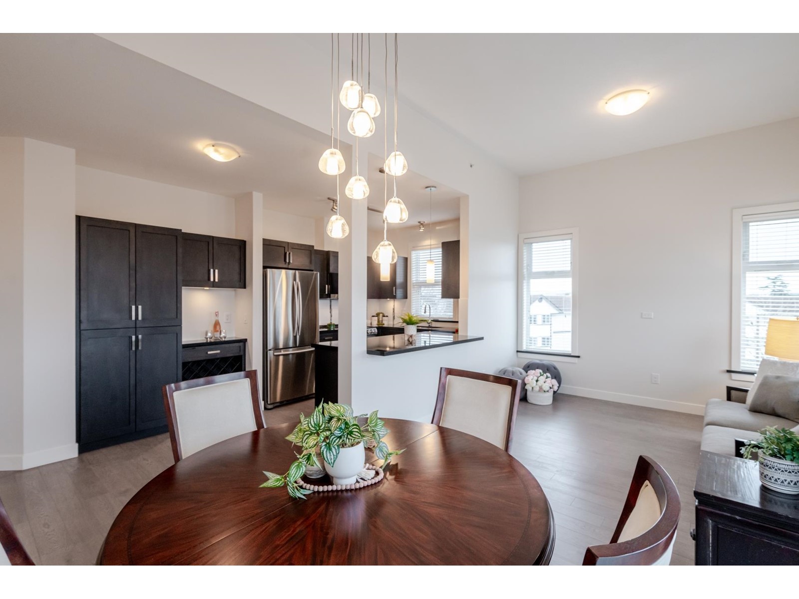 Photo 9 of 407 20068 Fraser Highway, Langley BC