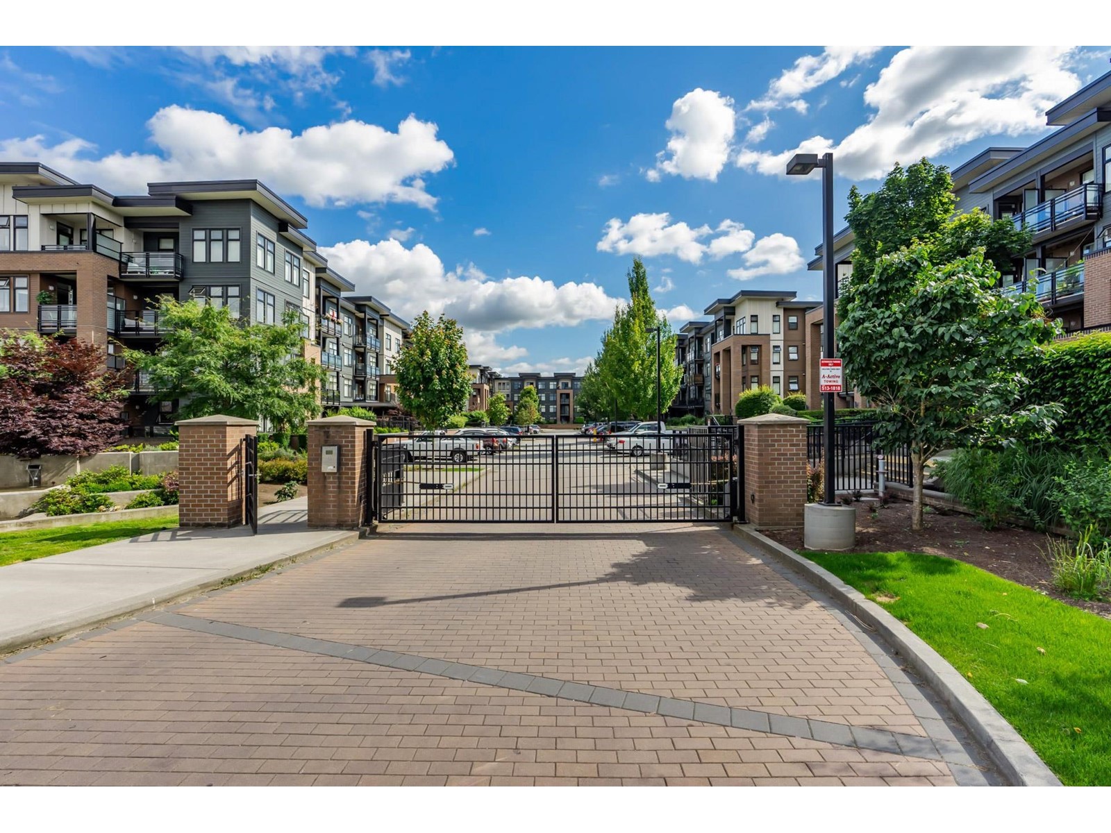 Photo 2 of 407 20068 Fraser Highway, Langley BC