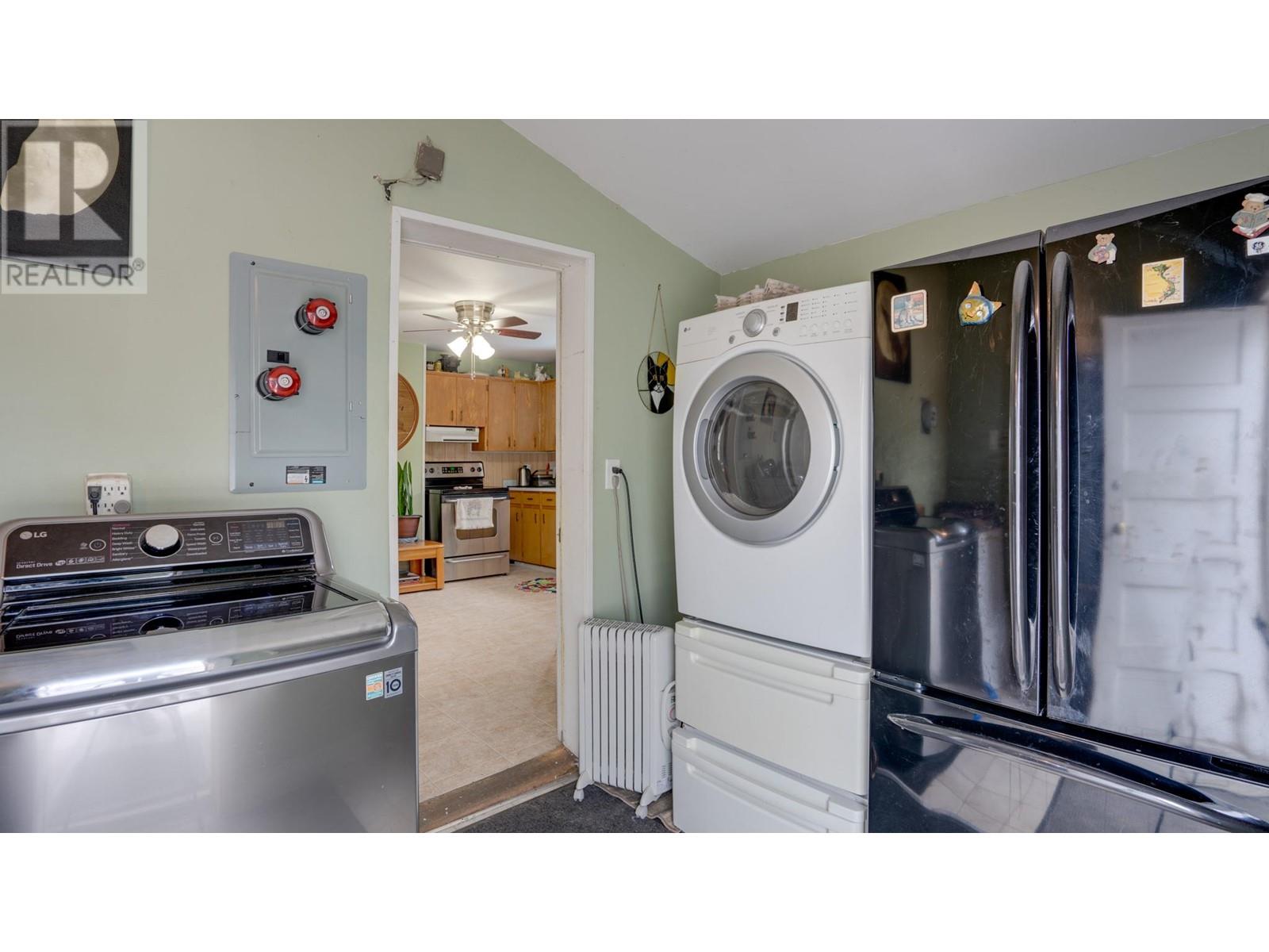 Photo 10 of 4600 50 Street Ne, Salmon Arm BC