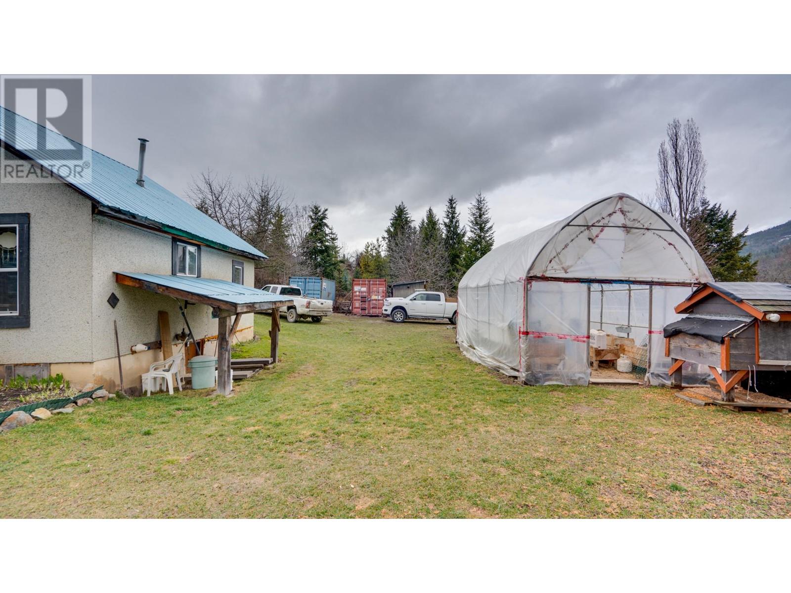 Photo 6 of 4600 50 Street Ne, Salmon Arm BC