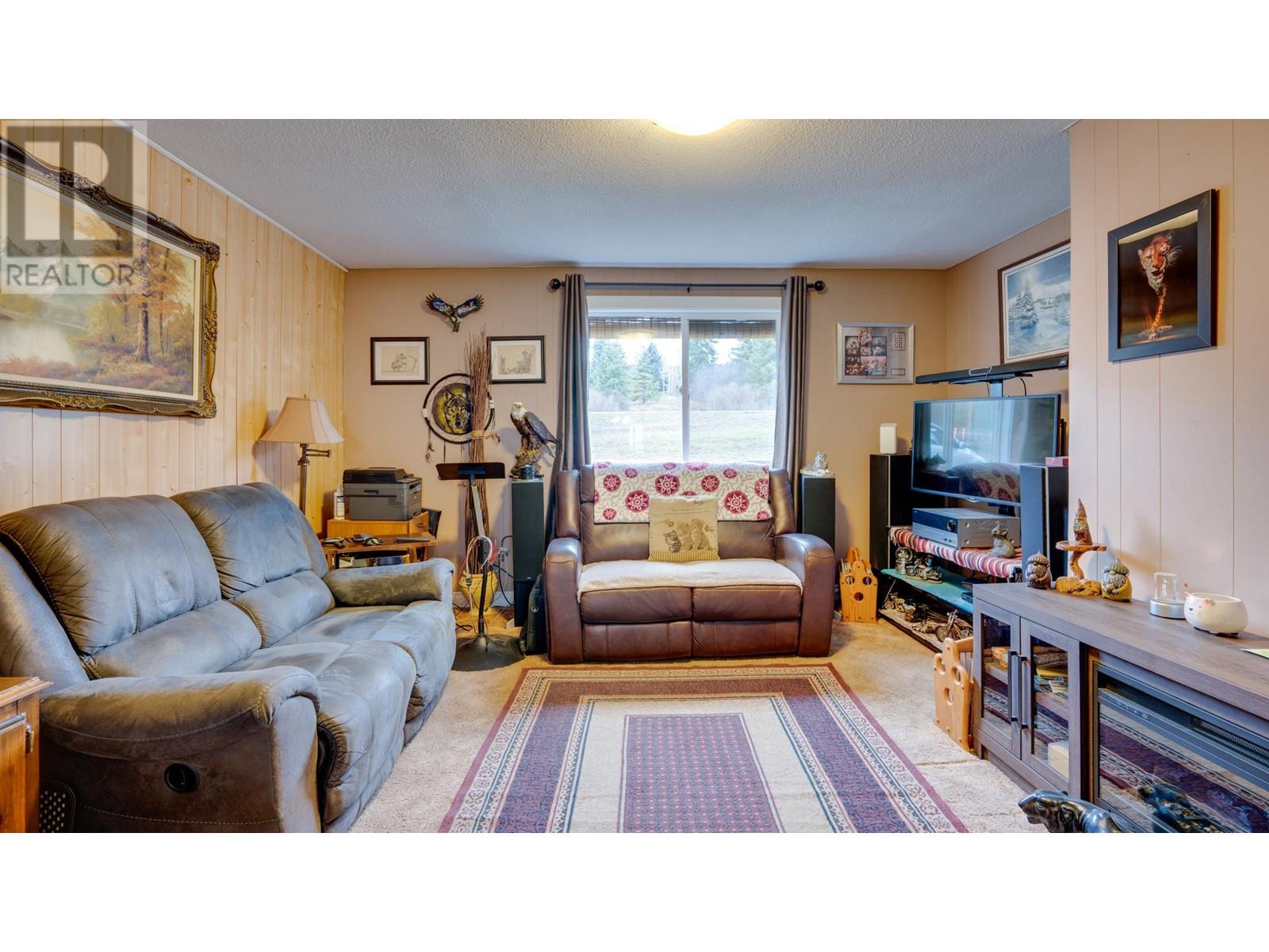 Photo 8 of 4600 50 Street Ne, Salmon Arm BC