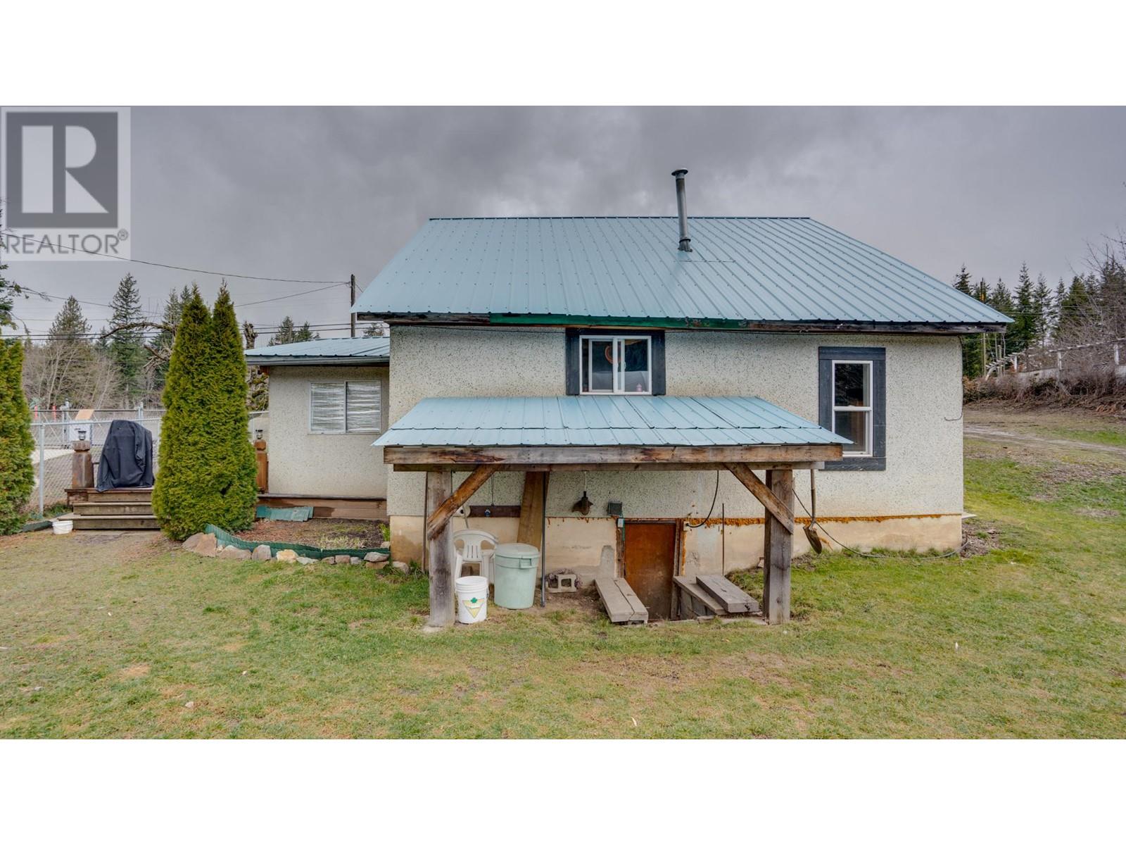 Photo 14 of 4600 50 Street Ne, Salmon Arm BC