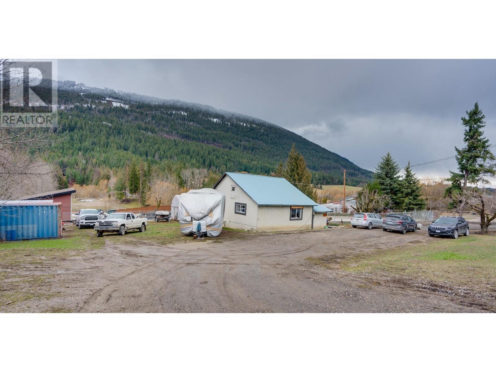 Photo 18 of 4600 50 Street Ne, Salmon Arm BC