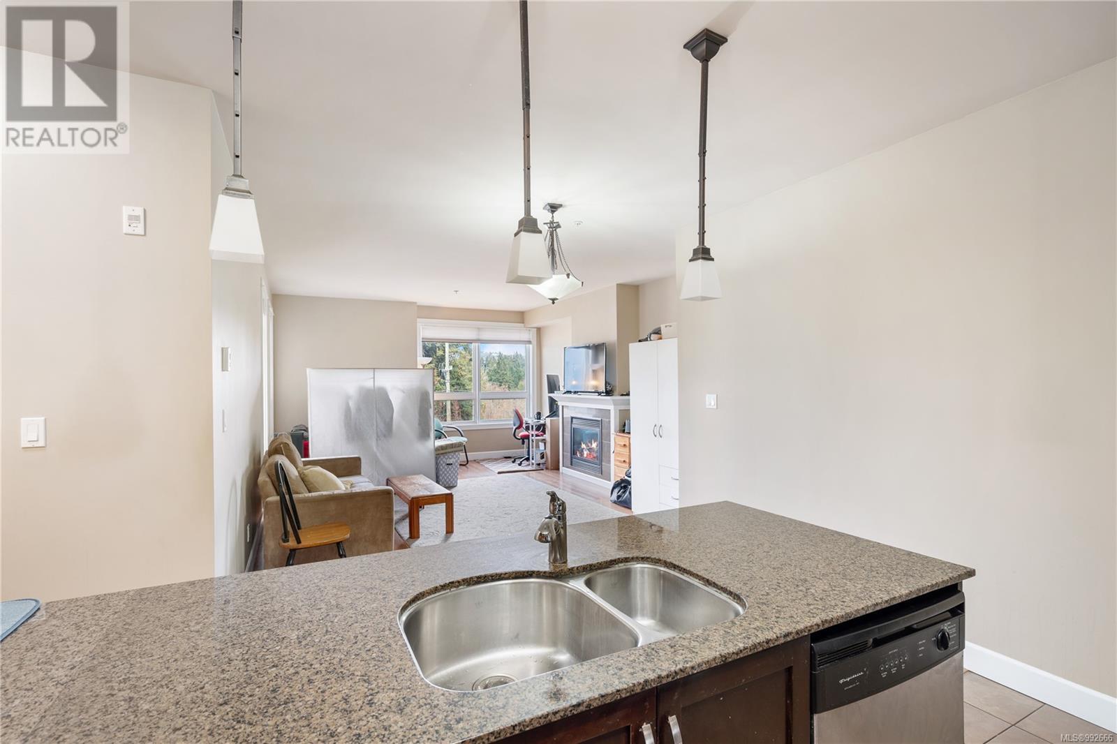 209 3220 Jacklin Rd, Langford real estate listing 992666