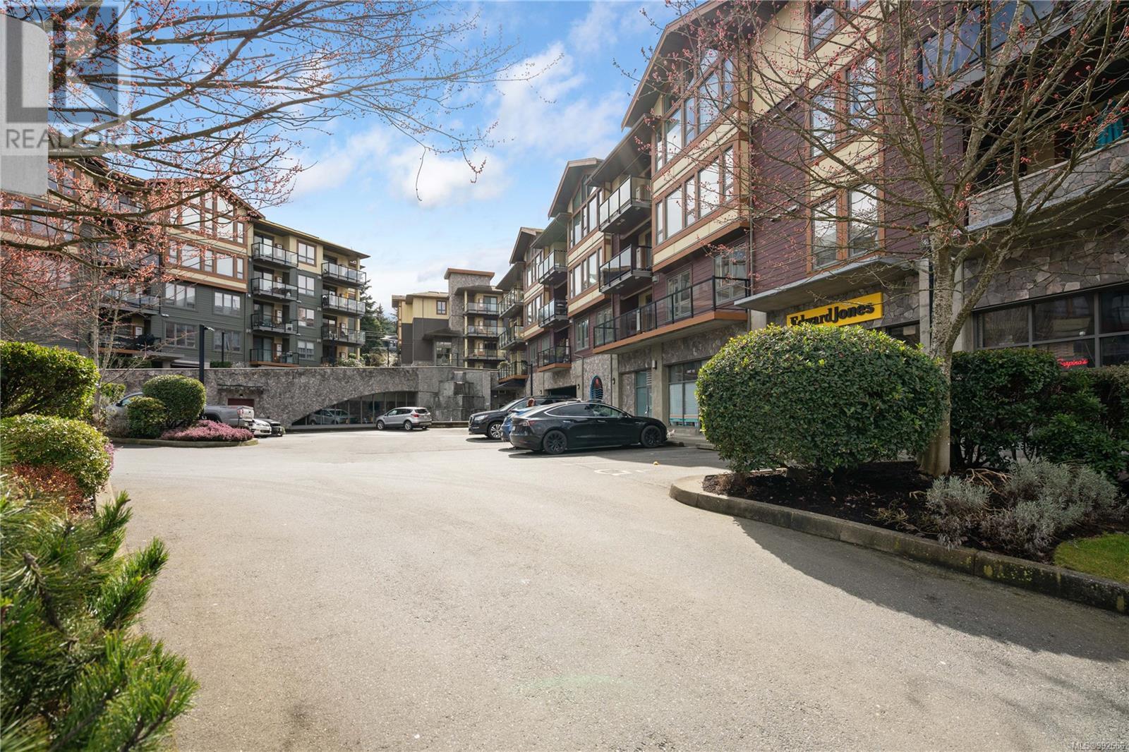 209 3220 Jacklin Rd, Langford real estate listing 992666