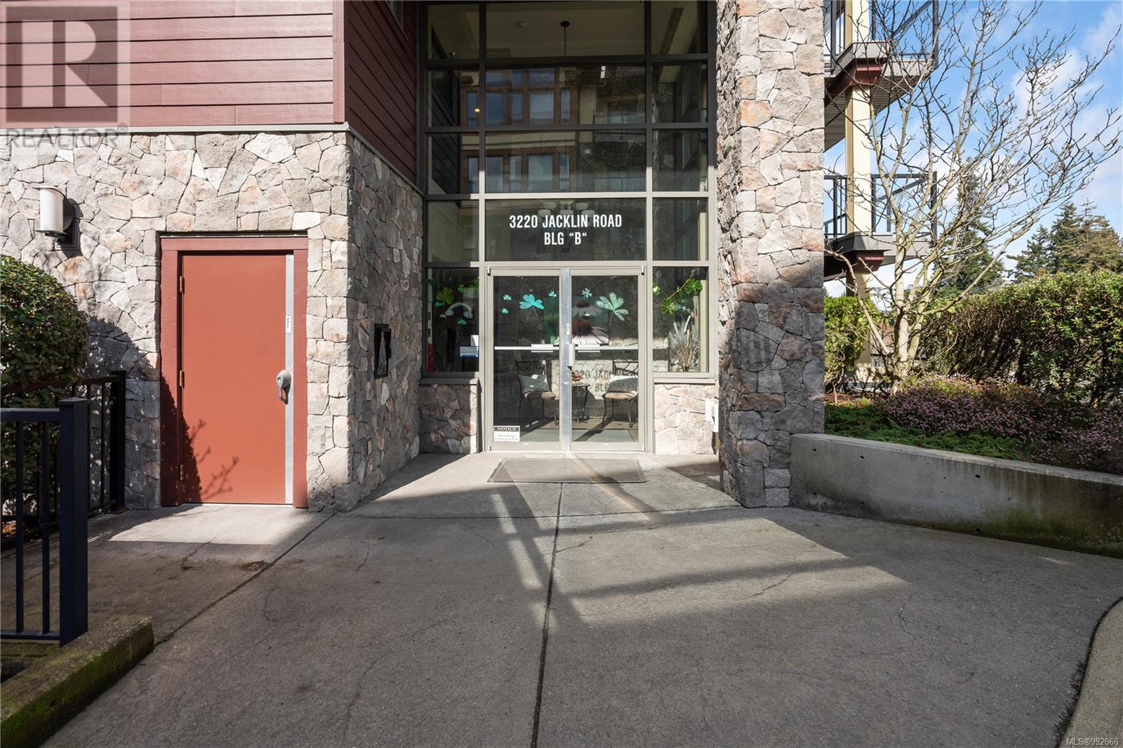 209 3220 Jacklin Rd, Langford real estate listing 992666