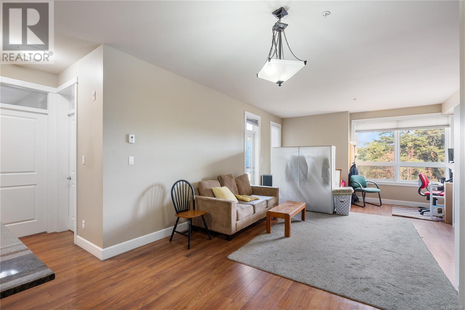 209 3220 Jacklin Rd, Langford real estate listing 992666