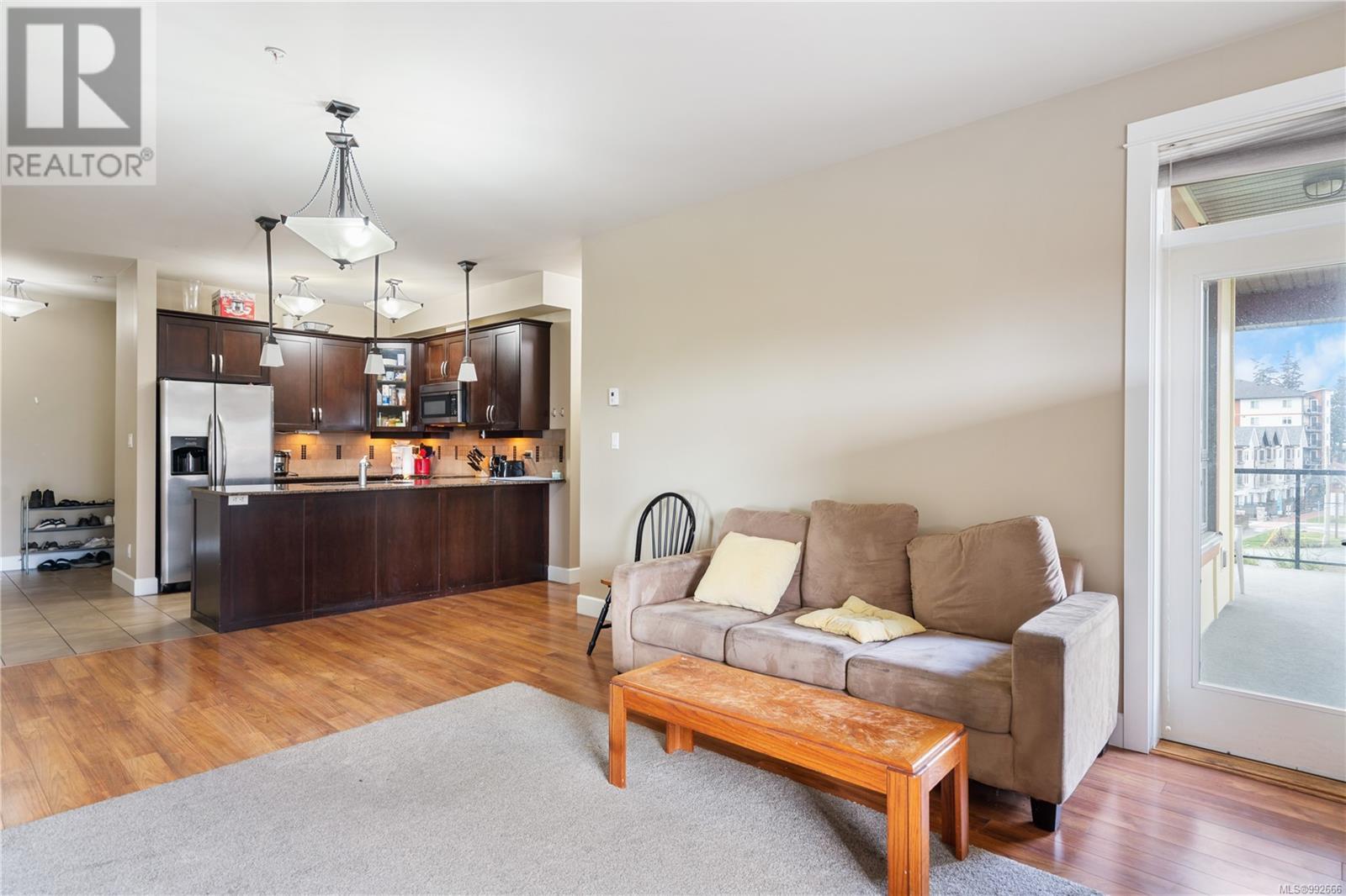 209 3220 Jacklin Rd, Langford real estate listing 992666