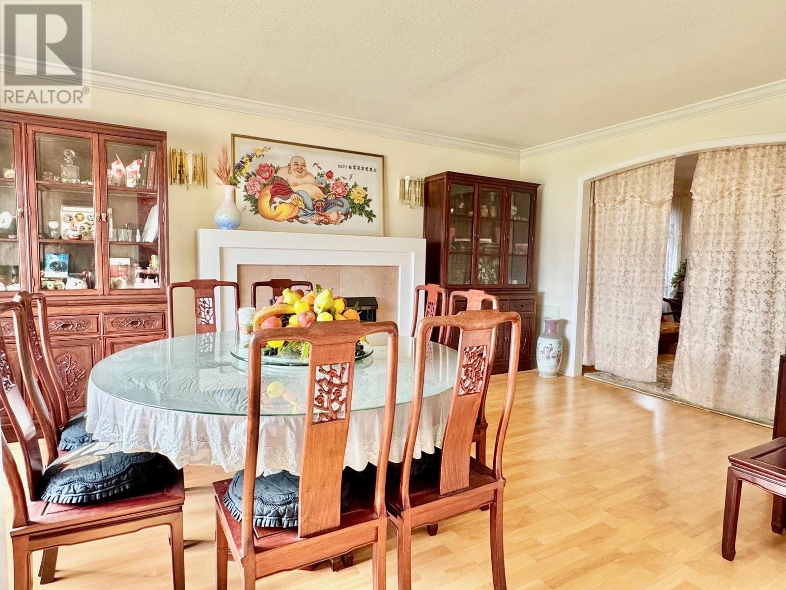 9317 DIXON AVENUE, Richmond real estate listing R2980391
