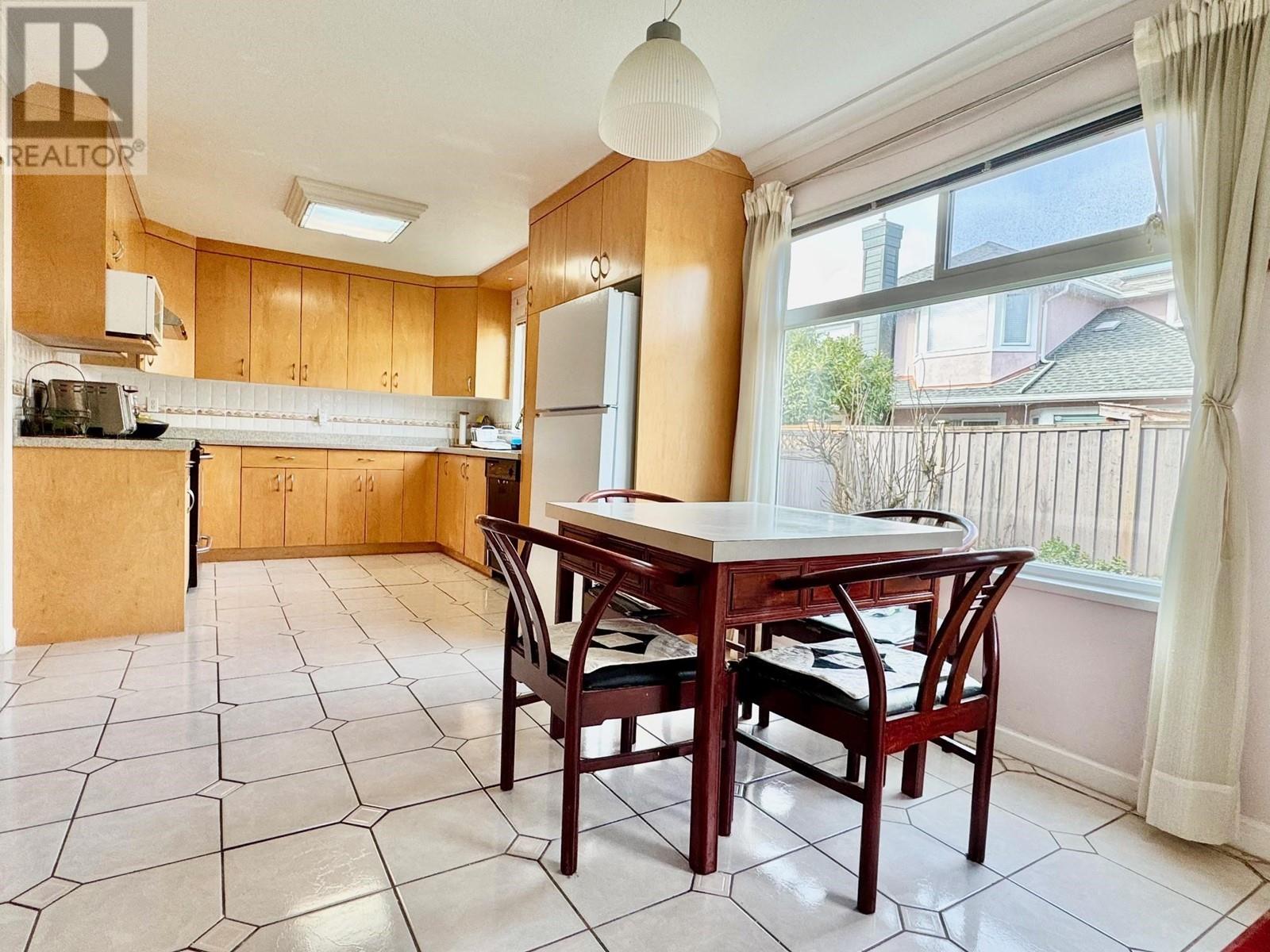 9317 DIXON AVENUE, Richmond real estate listing R2980391