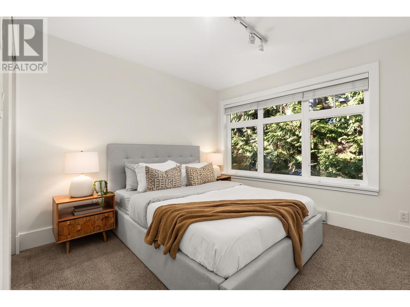 2119 GORDON AVENUE, West Vancouver