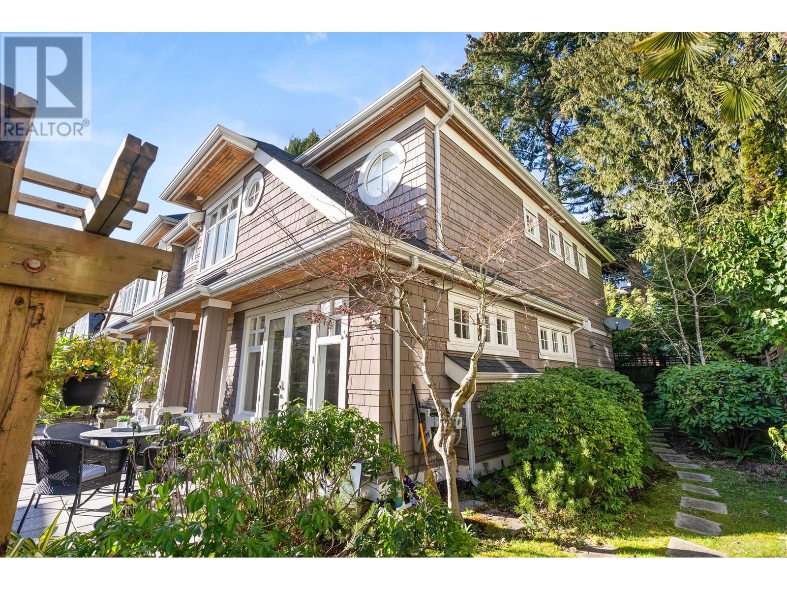 2119 GORDON AVENUE, West Vancouver