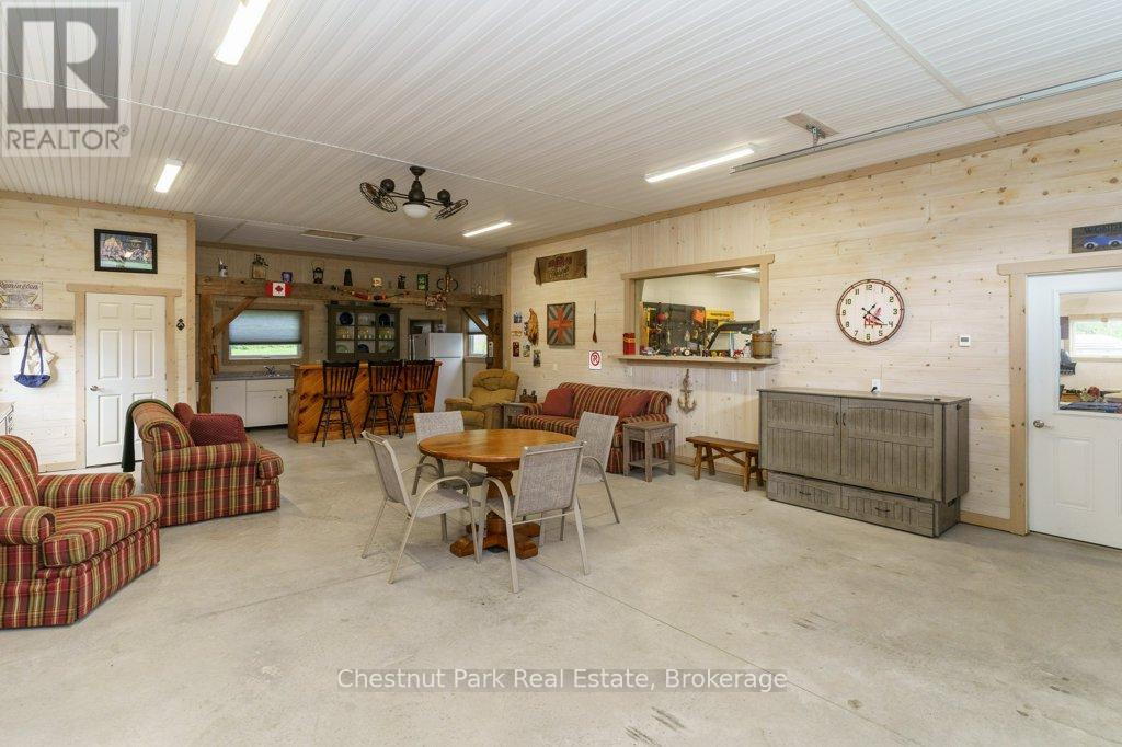 Photo 32 of 143 South Drive S, Huntsville ON