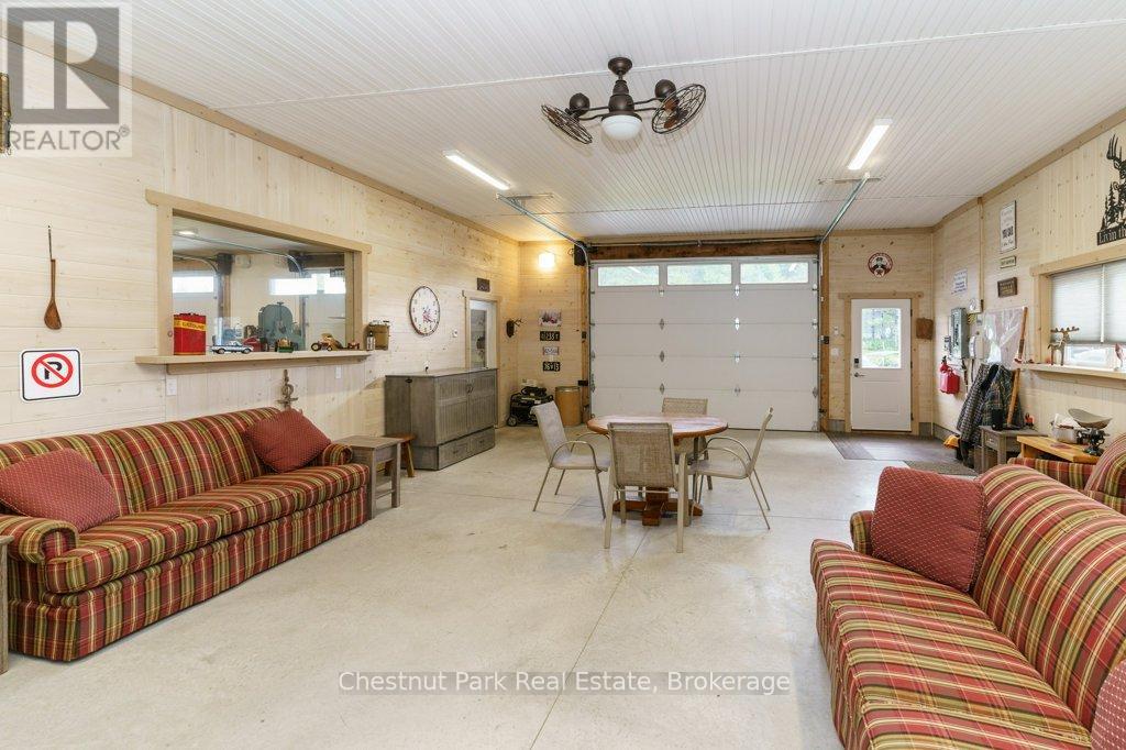 Photo 6 of 143 South Drive S, Huntsville ON
