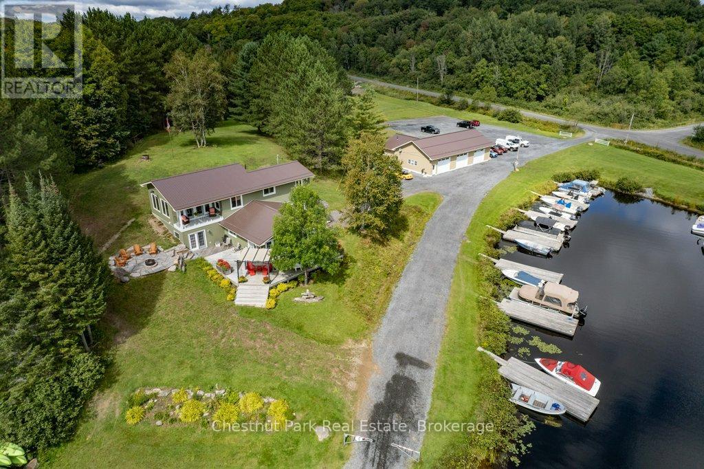 Photo 35 of 143 South Drive S, Huntsville ON