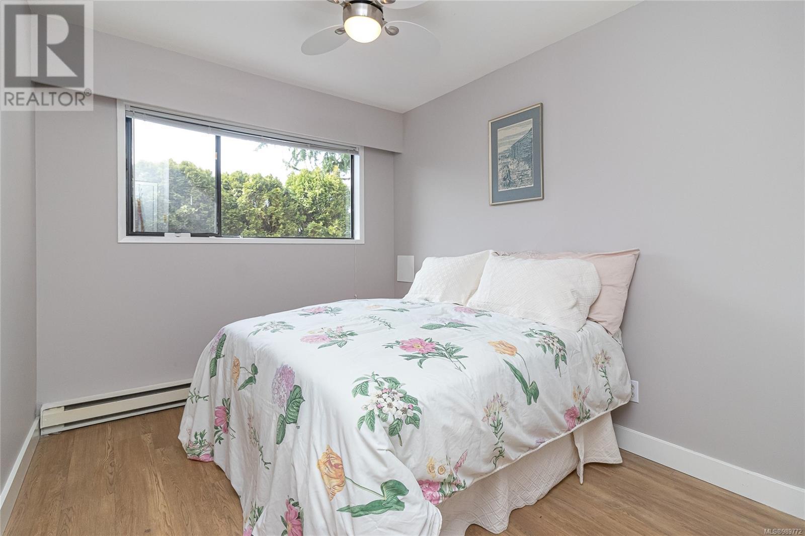 104 2286 Henry Avenue, Sidney