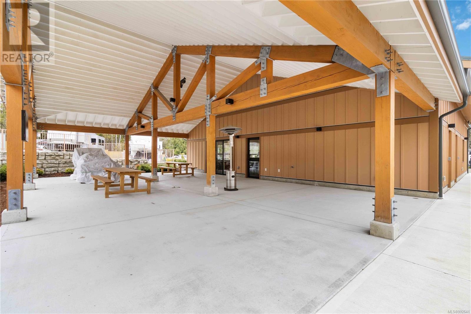 412 747 Old Place Road, Central Saanich