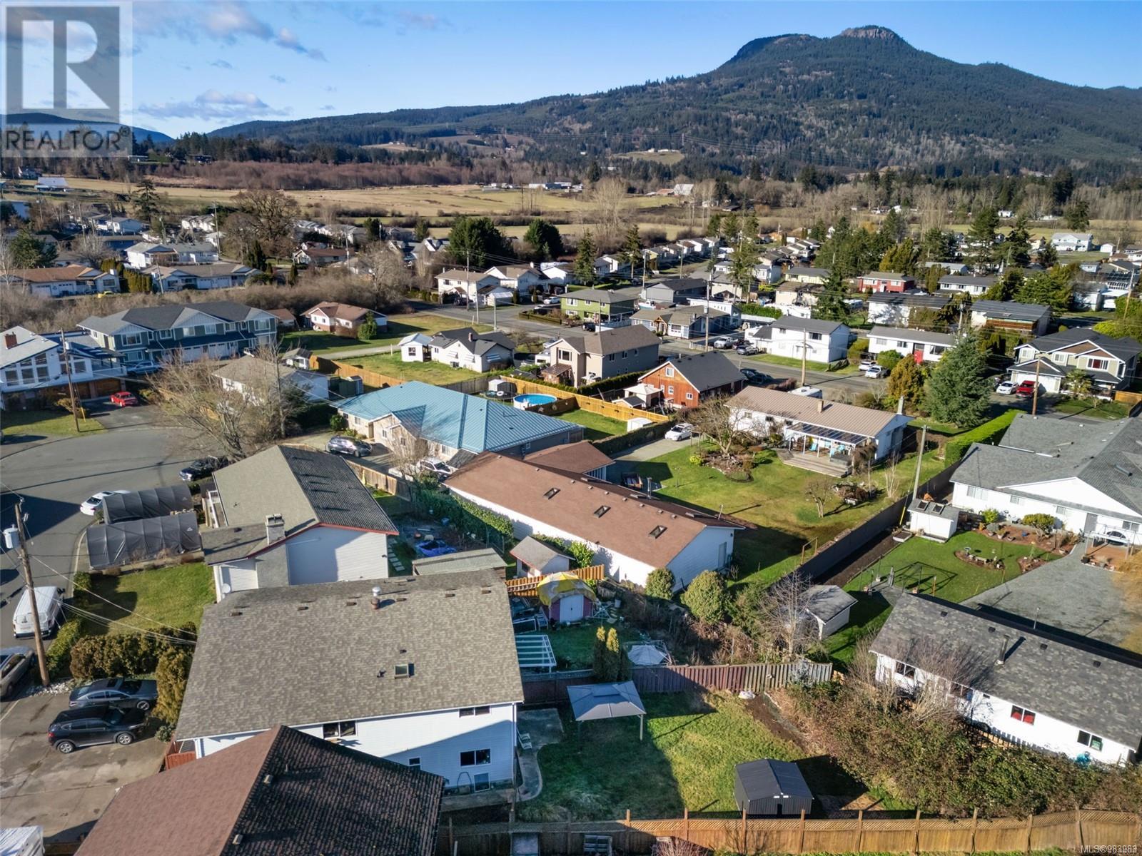 6167 Sumas Rd, Duncan