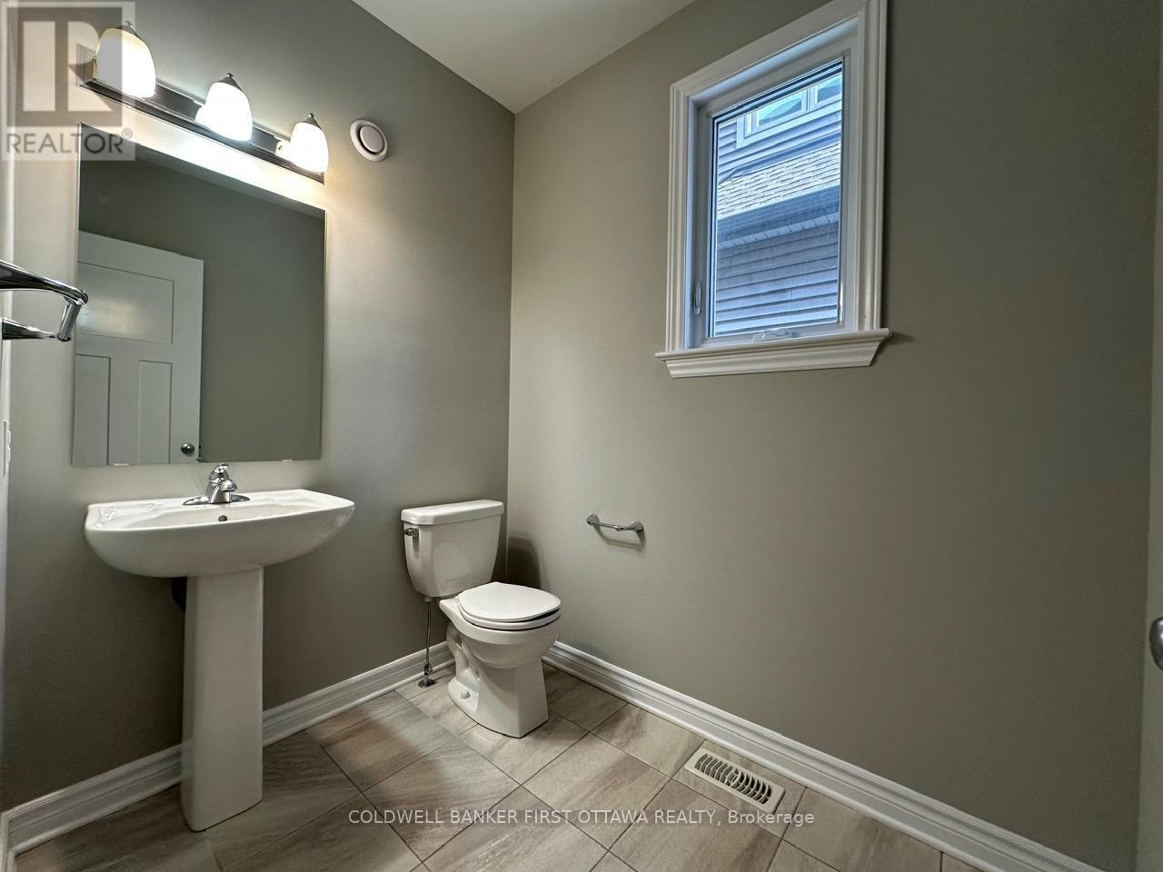 Photo 21 of 620 Sora Way, Ottawa ON