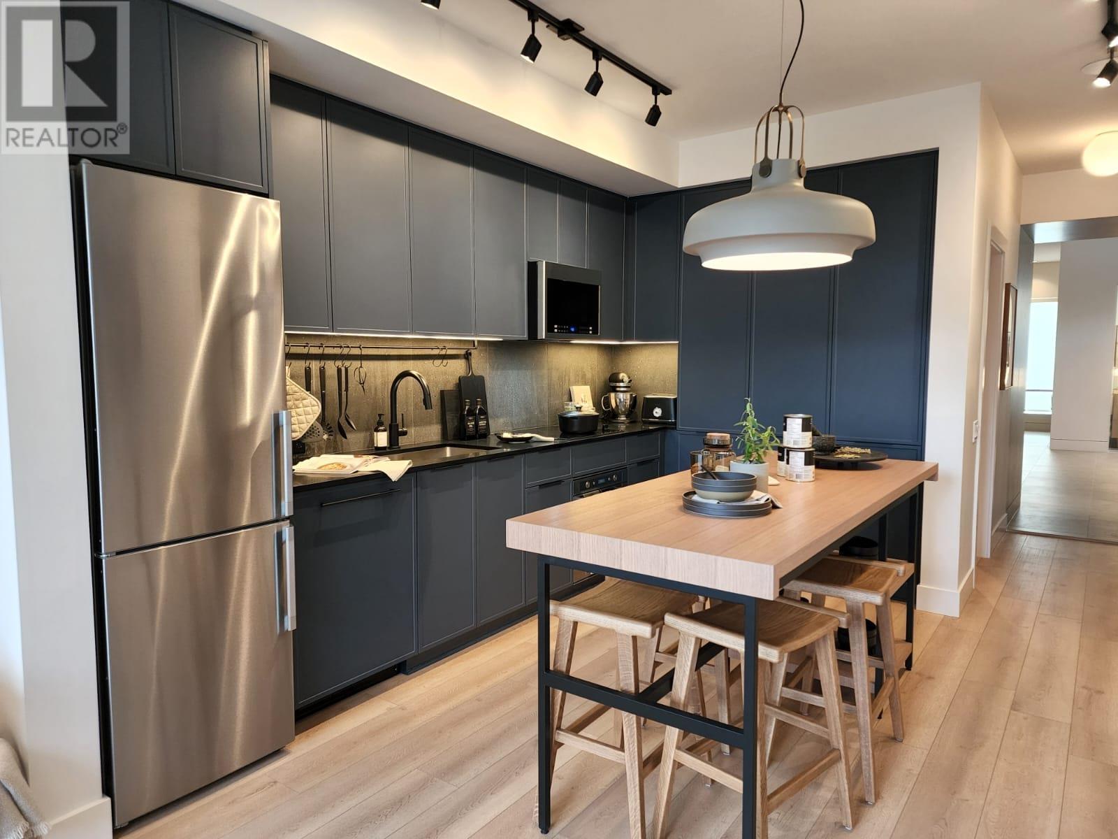 408 3075 MURRAY STREET, Port Moody