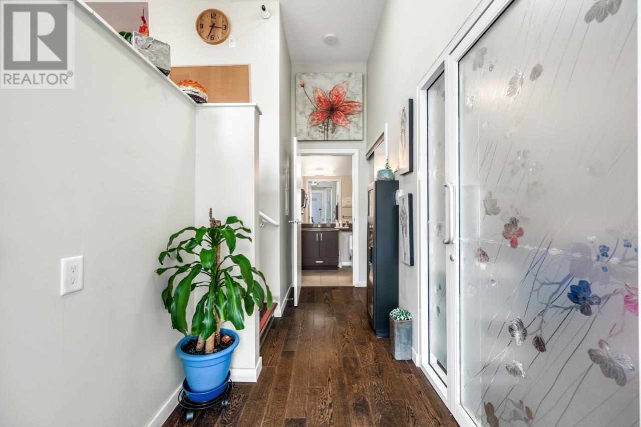 #105-7117 ELMBRIDGE Way, Richmond