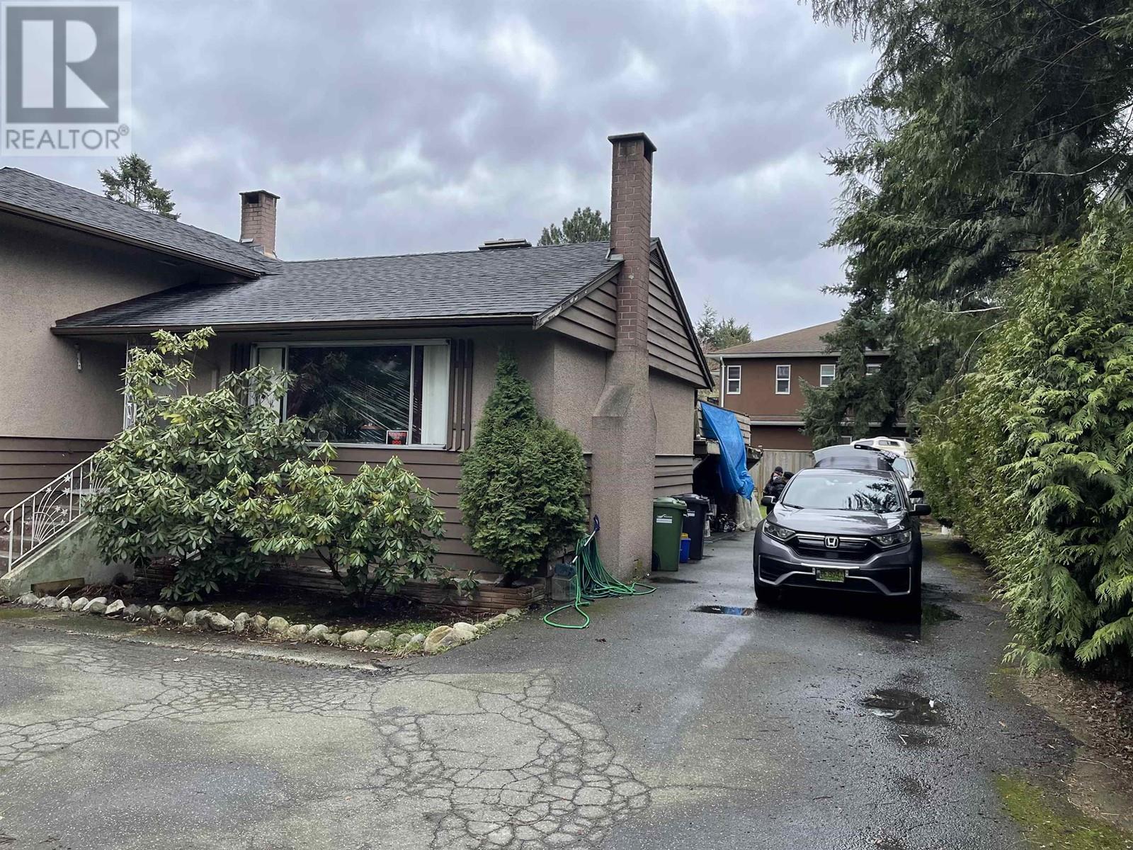 Photo 3 of 7020 Blundell Road, Richmond BC