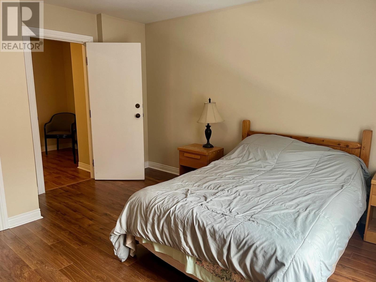 #UNIT 205 6216 RTE 11 - 20