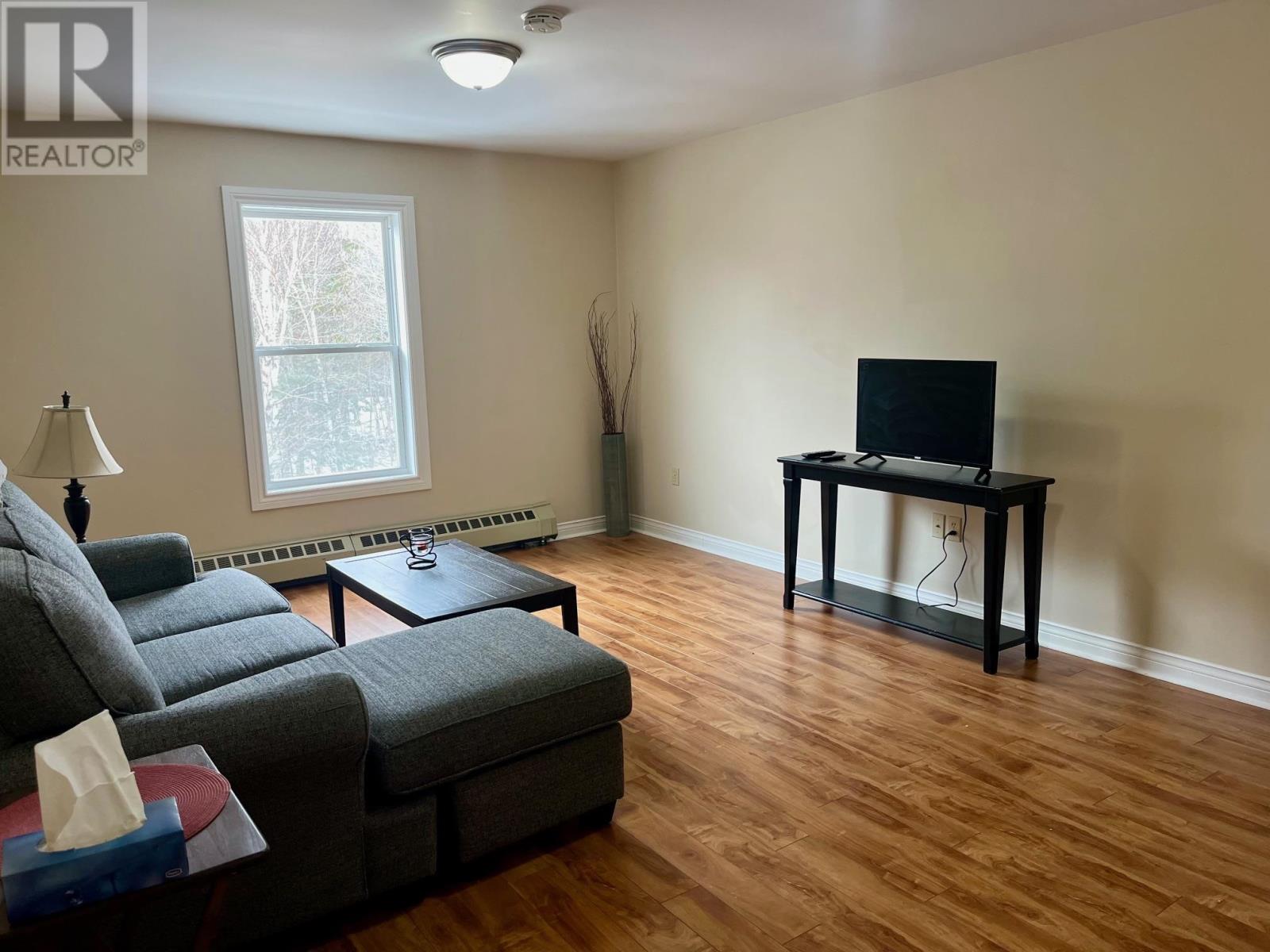 #UNIT 205 6216 RTE 11 - 23