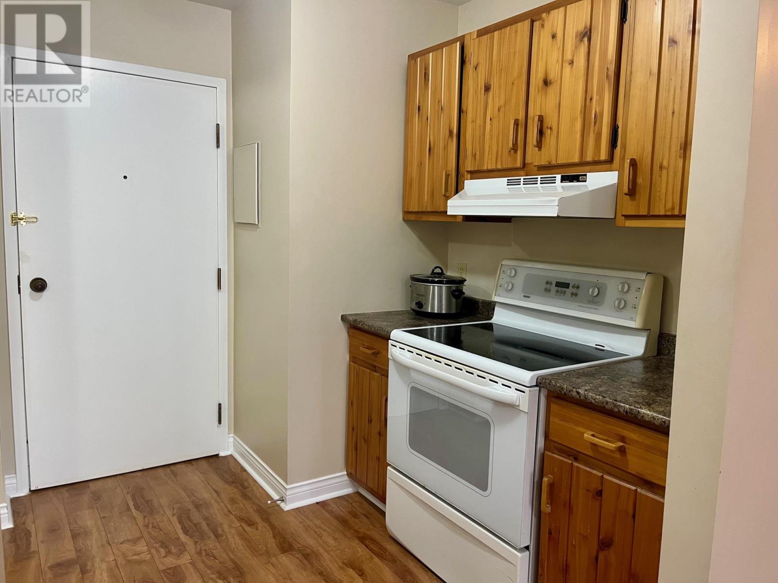 #UNIT 205 6216 RTE 11 - 25