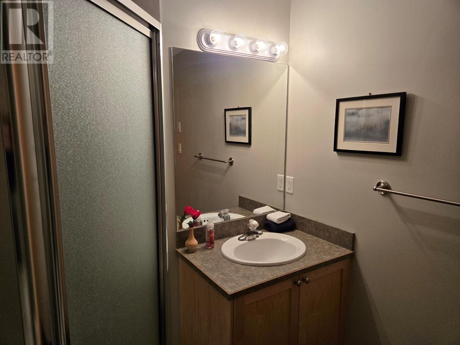 310 2030 PANORAMA Drive, Panorama