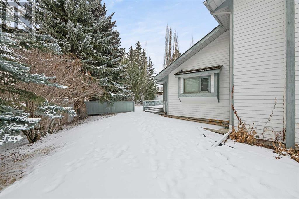 Single Family House Bungalow for Sale in  Oakmount Court SW Oakridge Calgary 