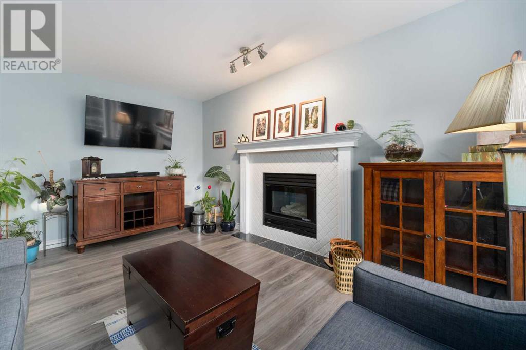 Single Family House Bi-level for Sale in  HIDDEN VALLEY Park Hidden Valley Calgary 