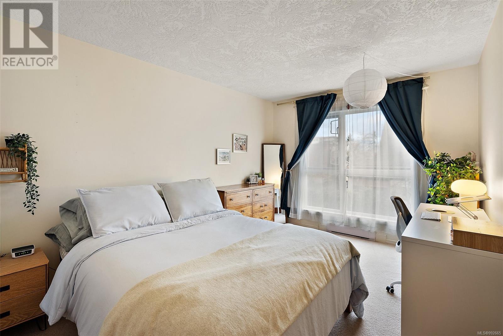 202 1053 Balmoral Road, Victoria
