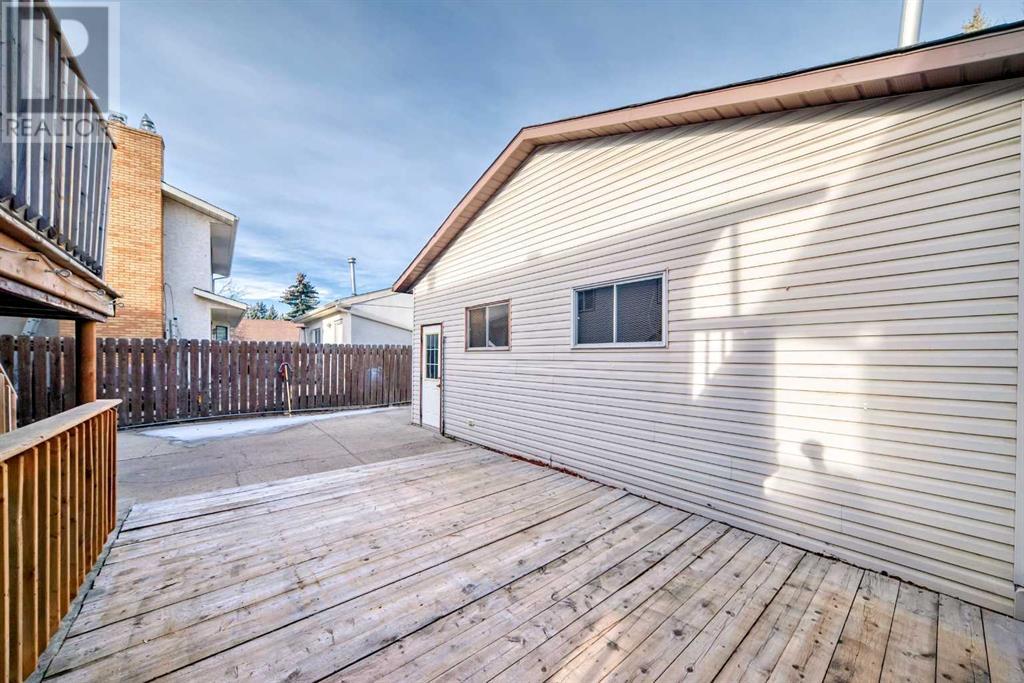 Single Family House 4 Level for Sale in  Templeton Circle NE Temple Calgary 