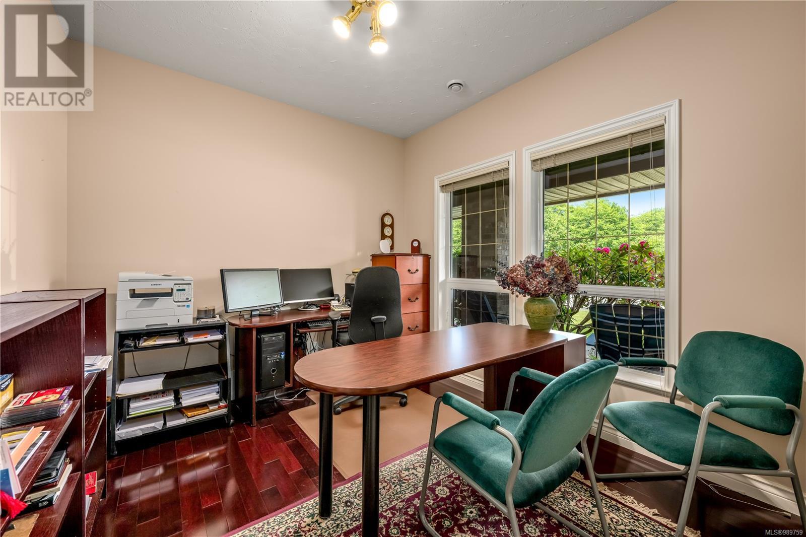 430 Country Aire Dr, Campbell River real estate listing 989759