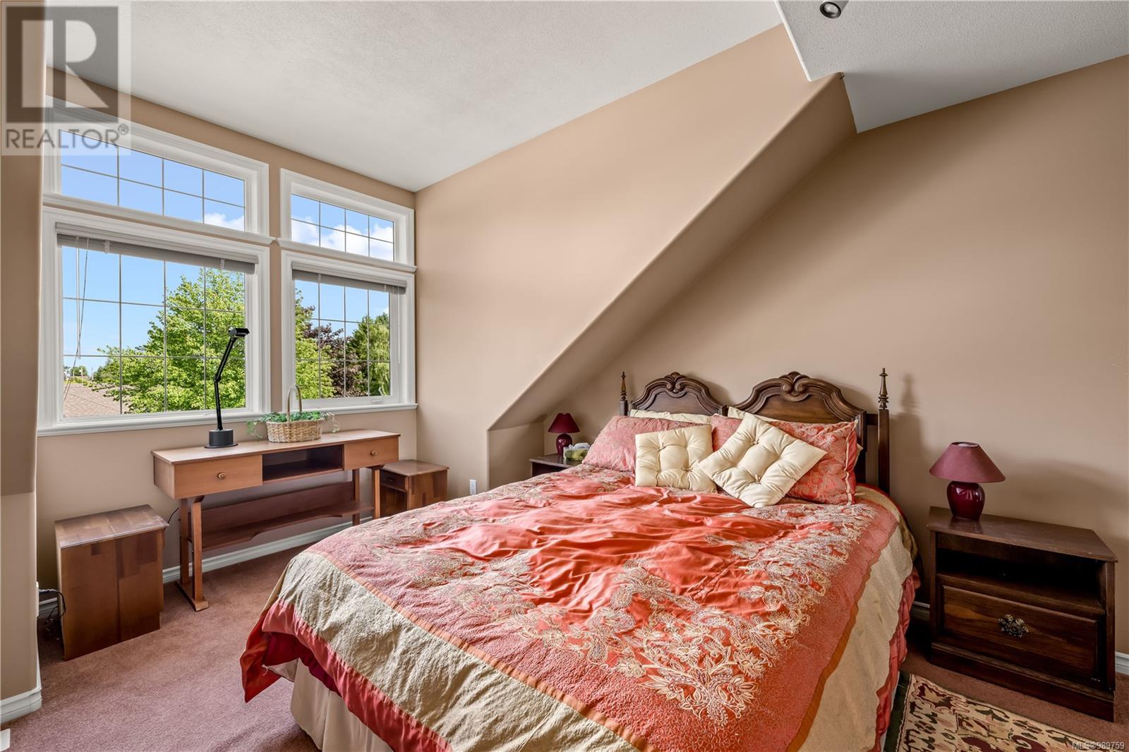 430 Country Aire Dr, Campbell River real estate listing 989759